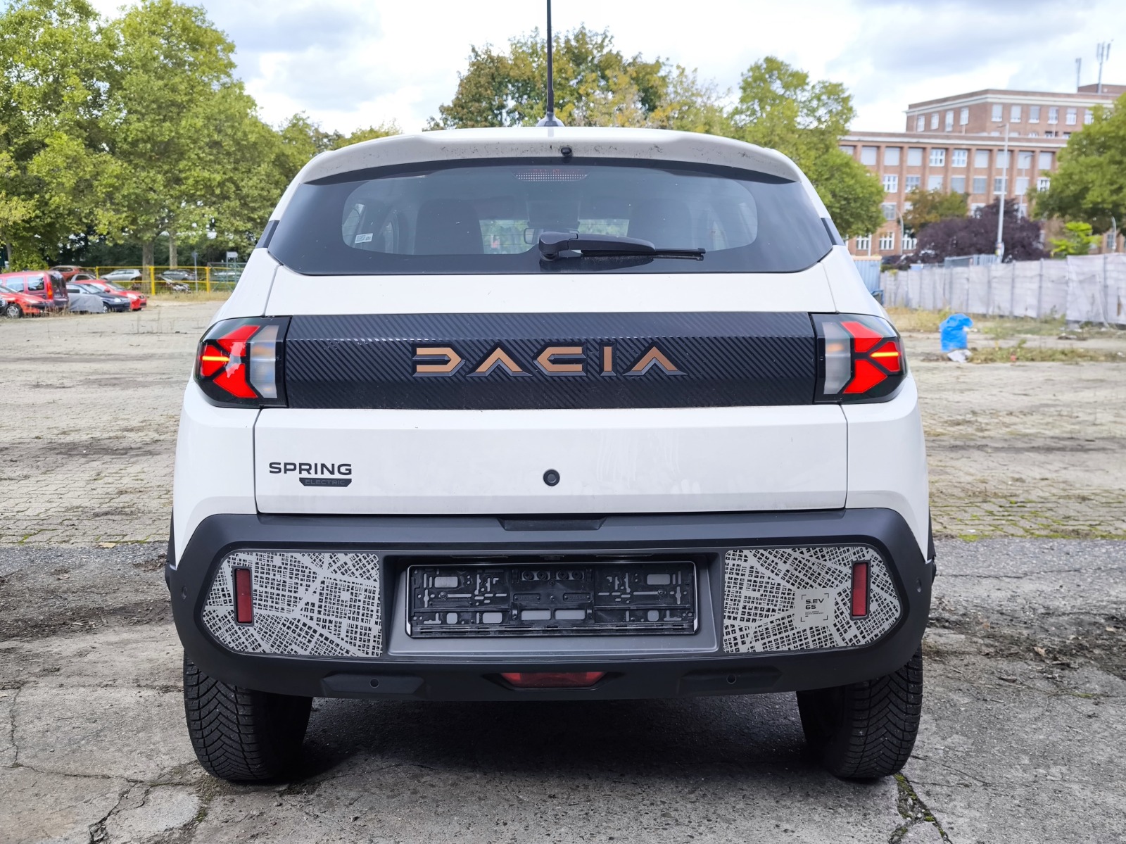 DACIA SPRING EXTREME 65 GAZDAGON FELSZERELT, GARANCIÁLIS, ELEKTROMOS!
